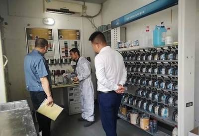 高溫下&ldquo;蒸&rdquo;戰,夜幕下堅守!他們全力以赴護航暑運【圖】